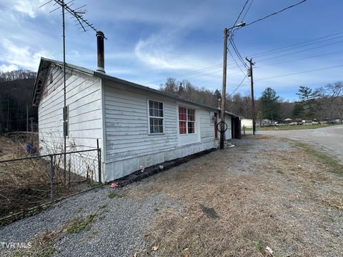 818 Oakdale Street Appalachia VA 24216