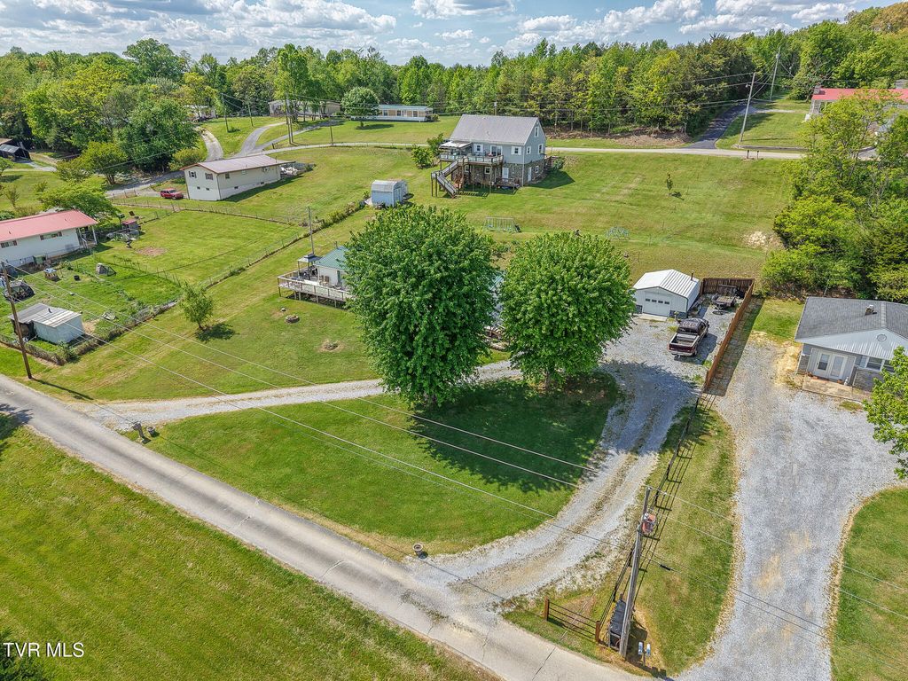 Photo of 31 Dearstone Drive, Greeneville, TN 37743 (MLS # 9994373)