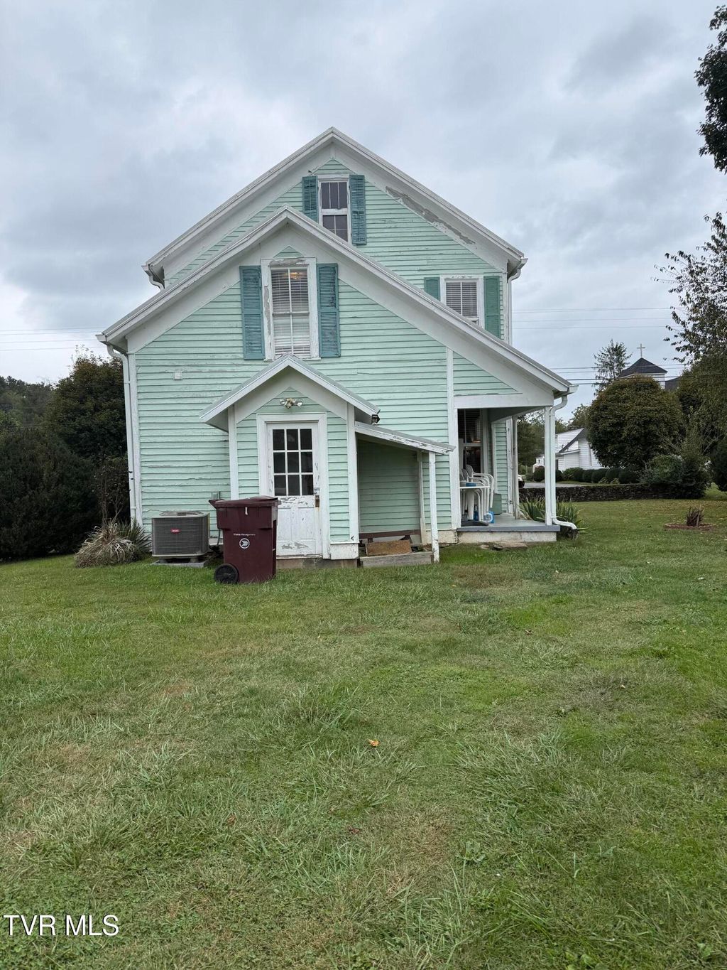 Photo of 212 Main Street, Roan Mountain, TN 37687 (MLS # 9989088)