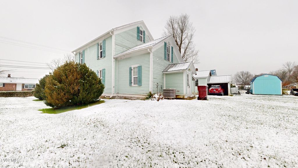Photo of 212 Main Street, Roan Mountain, TN 37687 (MLS # 9989088)