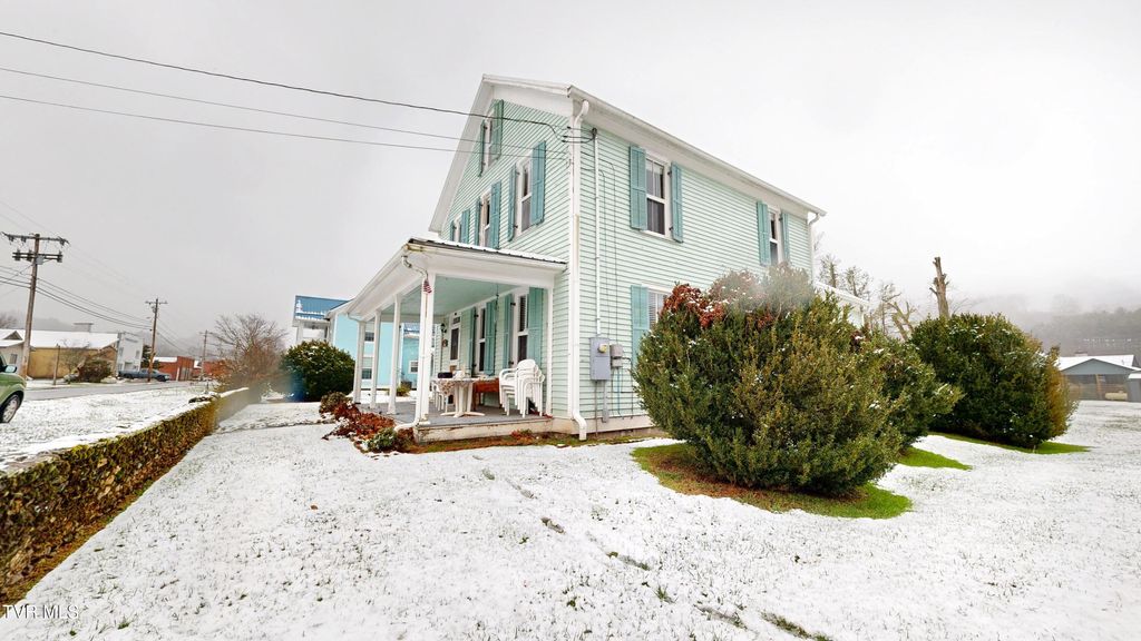 Photo of 212 Main Street, Roan Mountain, TN 37687 (MLS # 9989088)