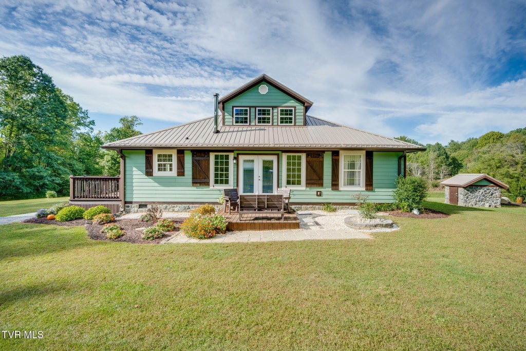 Photo of 110 5 Sisters Lane, Roan Mountain, TN 37687 (MLS # 10002005)