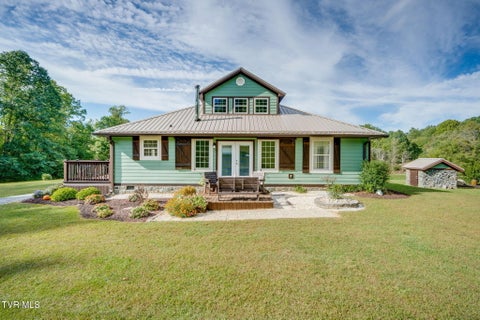 Photo of 110 5 Sisters Lane, Roan Mountain, TN 37687 (MLS # 10002005)