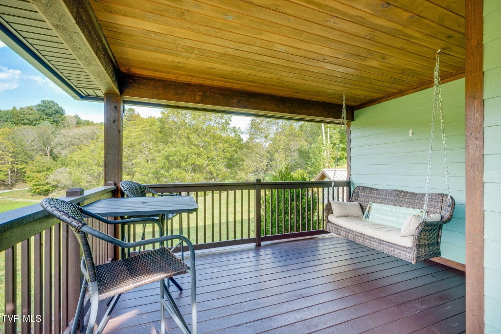 Photo of 110 5 Sisters Lane, Roan Mountain, TN 37687 (MLS # 10002005)