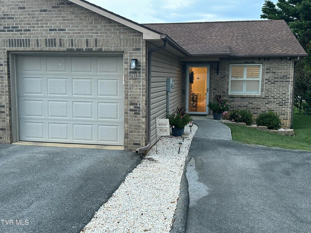 Photo of 208 Haley Circle Circle #2, Gray, TN 37615 (MLS # 9986229)