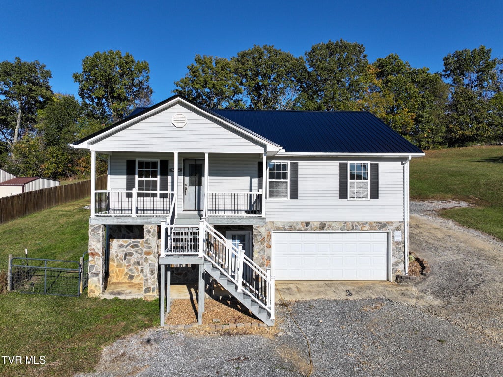Photo of 160 Pates Lane, Greeneville, TN 37743 (MLS # 10002392)
