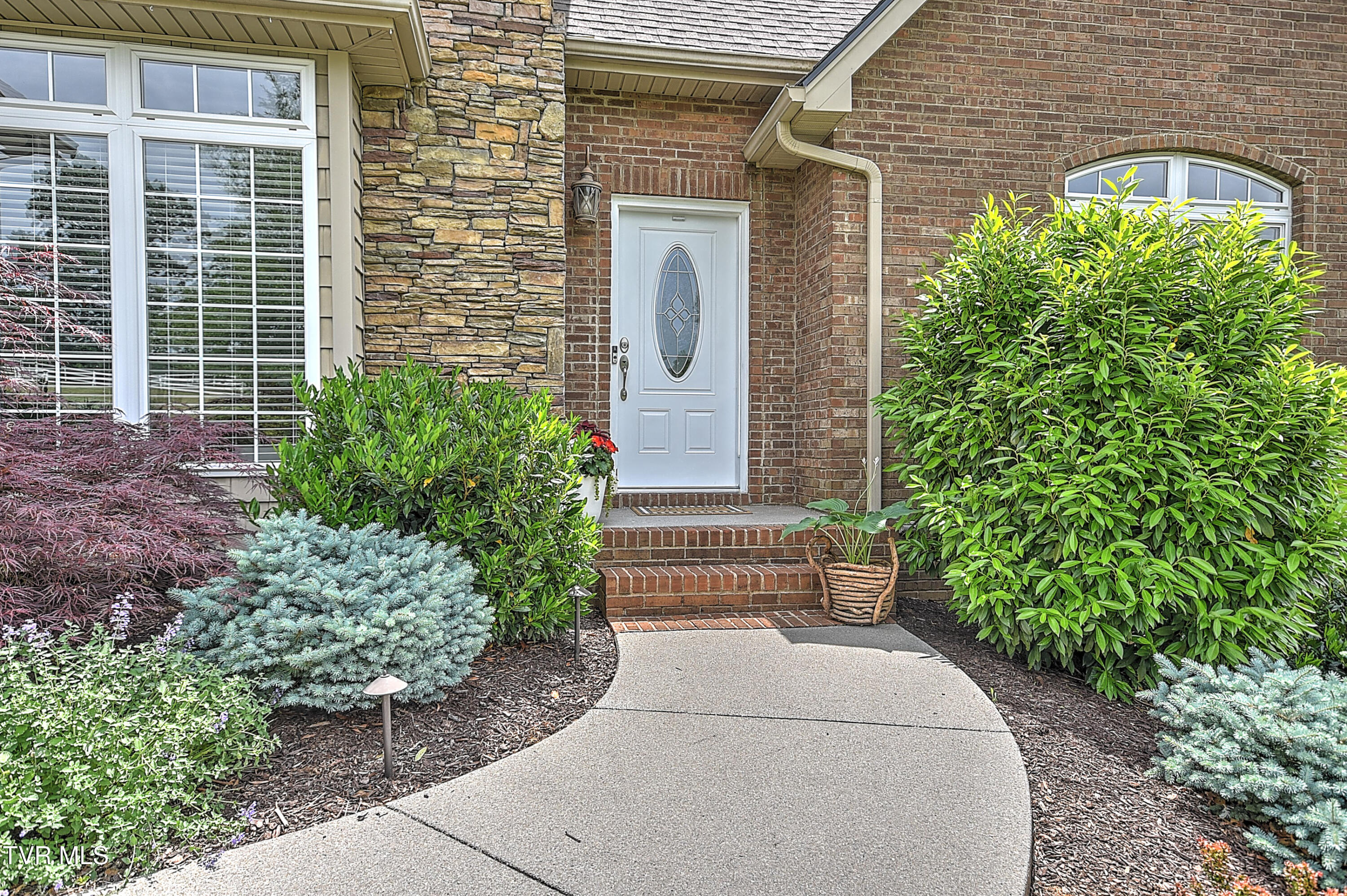 410 Grovemont Place, Piney Flats, Tennessee image 3