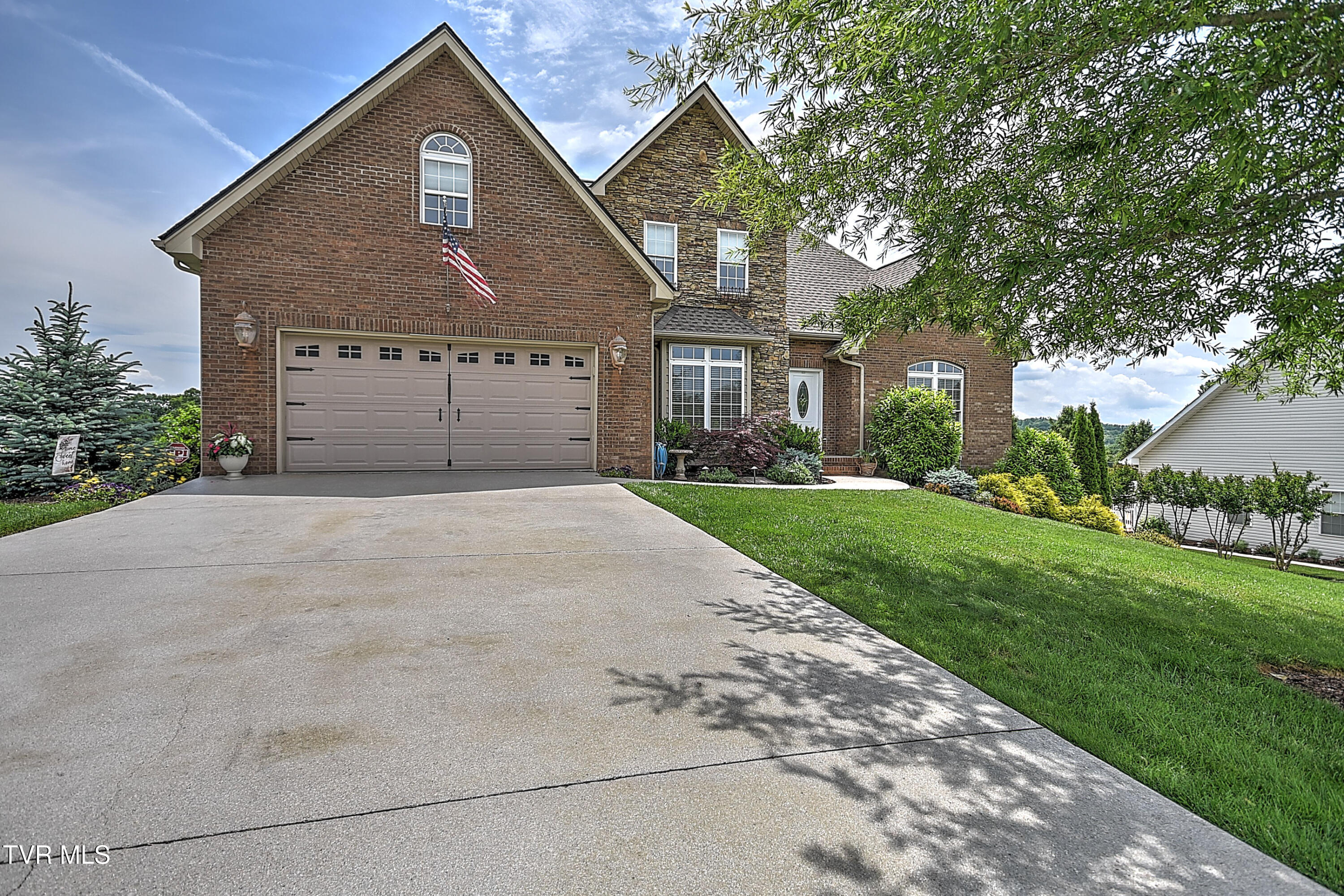 410 Grovemont Place, Piney Flats, Tennessee image 2