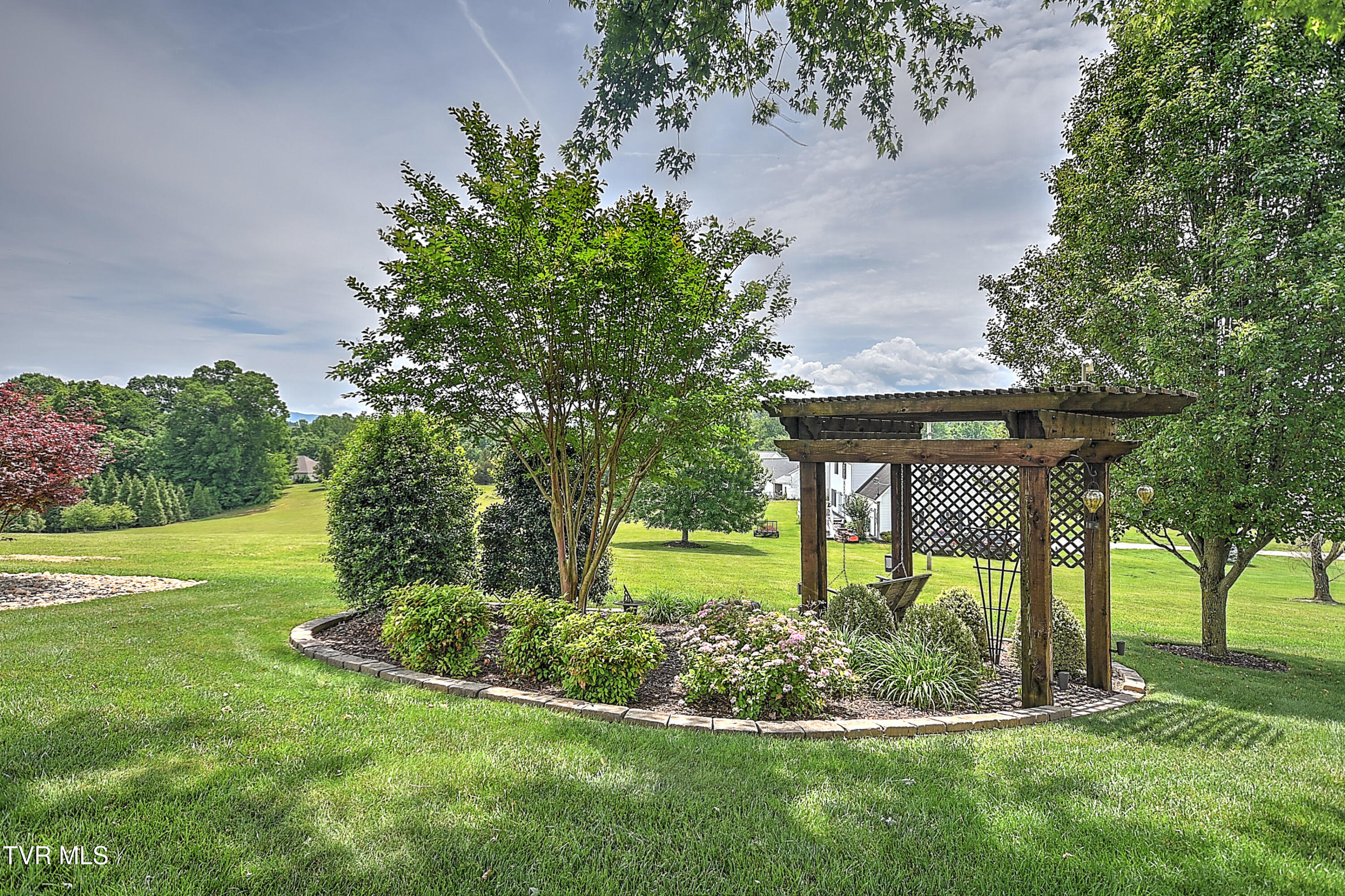 410 Grovemont Place, Piney Flats, Tennessee image 10