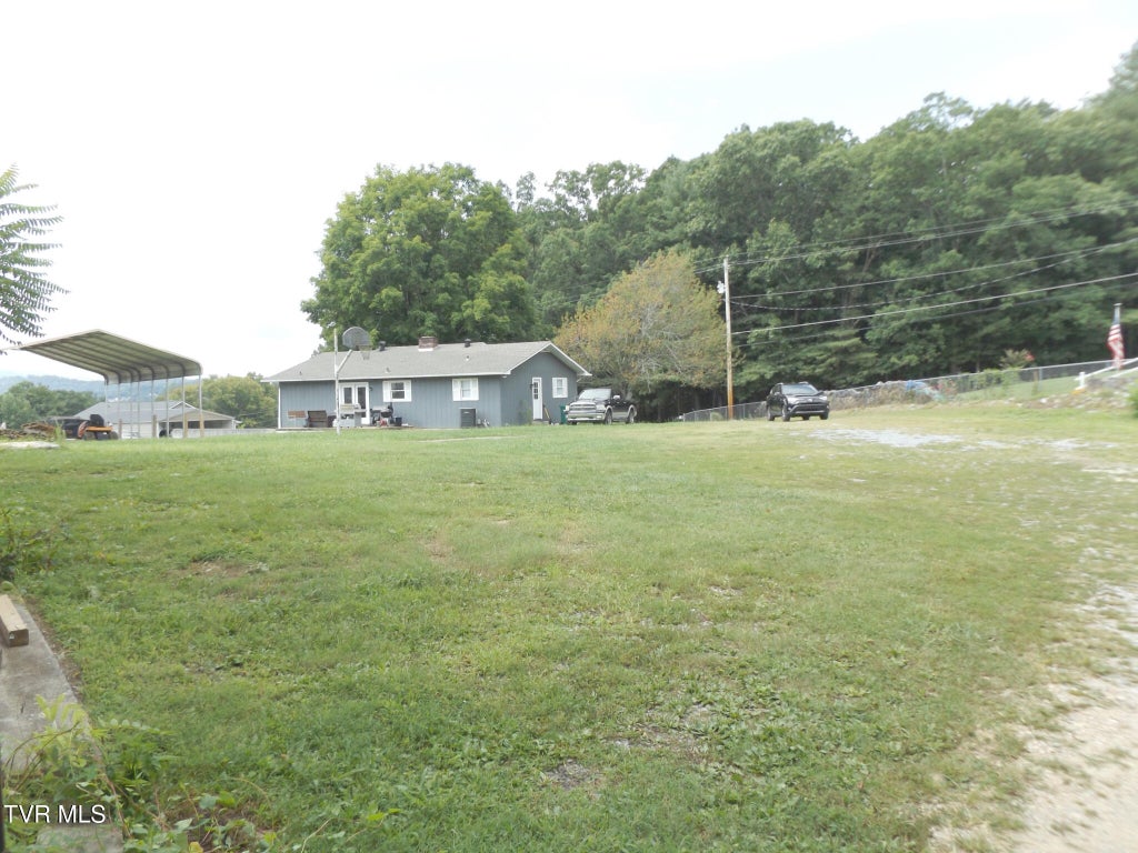 Photo of 186 Fitzsimmons Hill Road, Elizabethton, TN 37643 (MLS # 9999312)