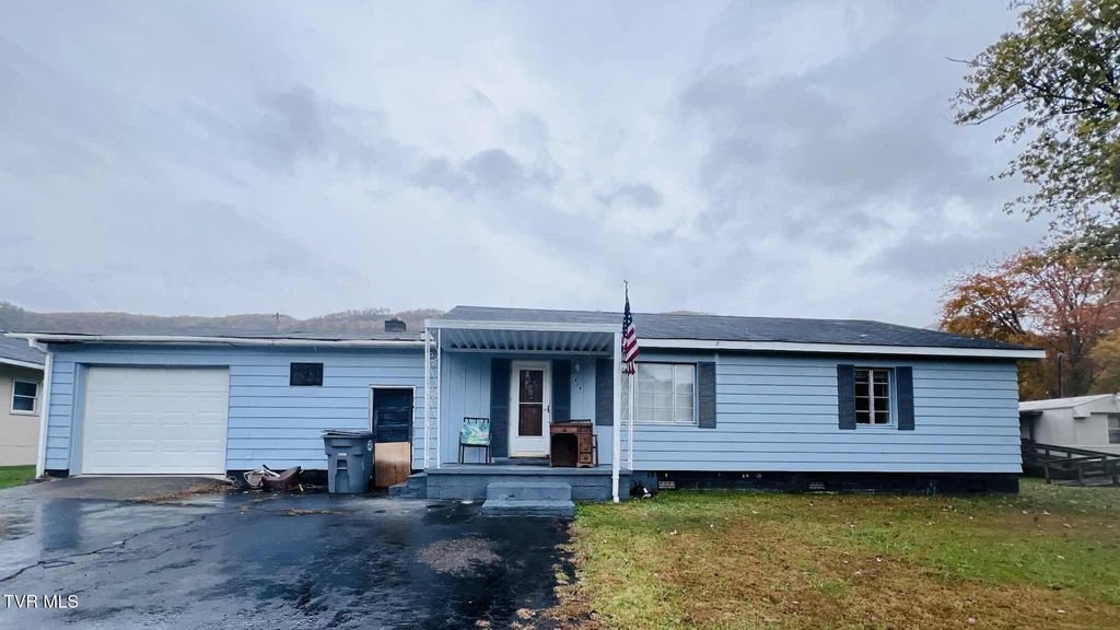 Photo of 2809 2nd Avenue, Big Stone Gap, VA 24219 (MLS # 9987686)