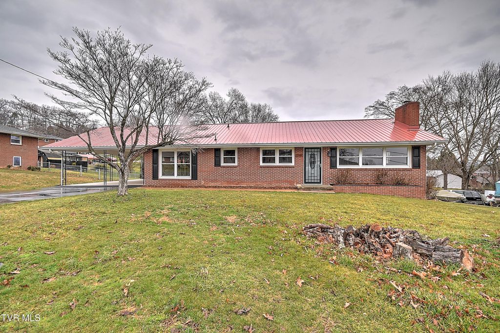 Photo of 129 Thompson Street, Kingsport, TN 37660 (MLS # 9991796)