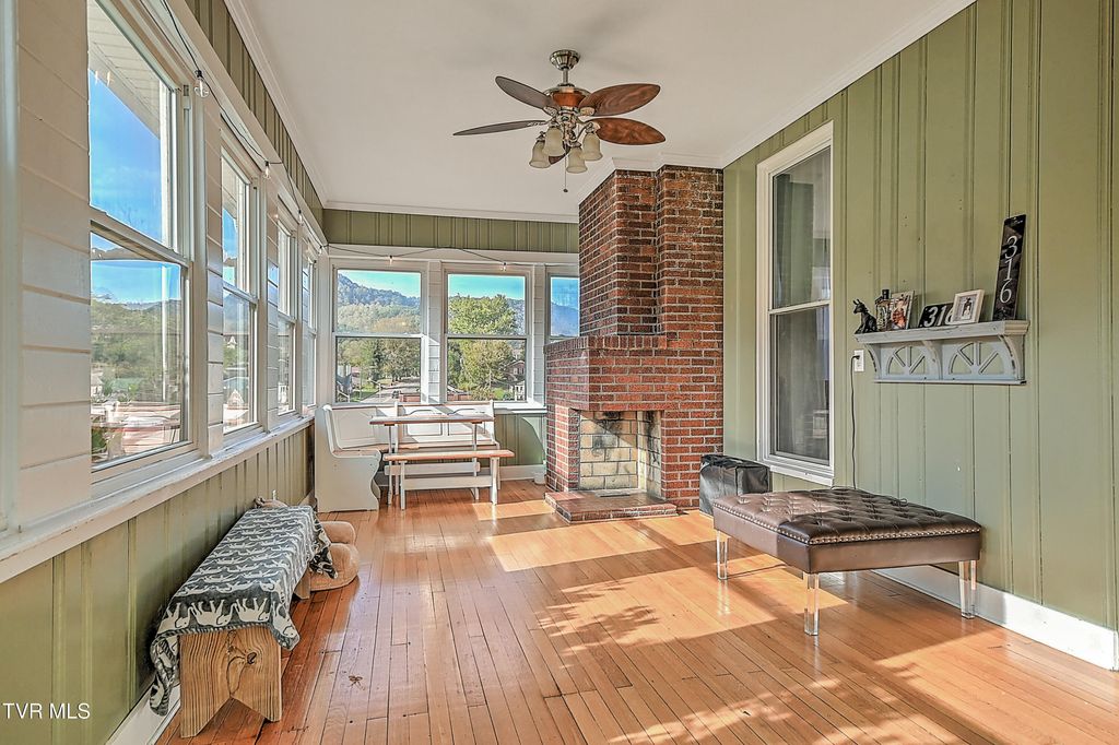 Photo of 316 Jackson Street, Gate City, VA 24251 (MLS # 9986612)