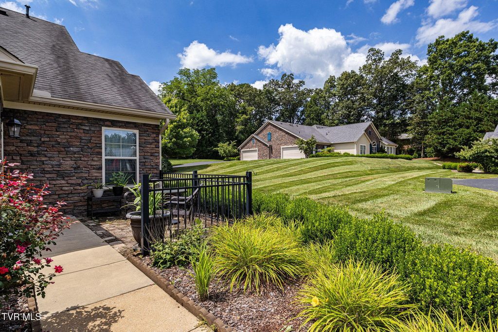 Photo of 1294 Hatterdale Farm Road, Blountville, TN 37617 (MLS # 9990811)