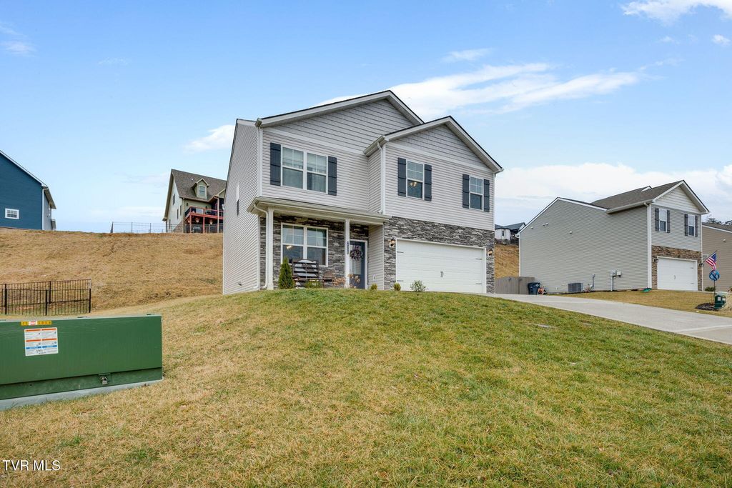 Photo of 2556 Bridgeforth Crossing, Kingsport, TN 37664 (MLS # 9991663)