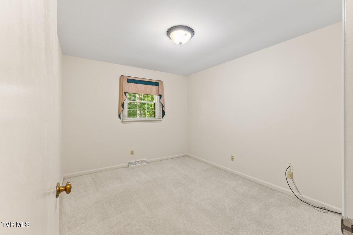 2 Mistletoe Court, Johnson City, Tennessee image 16