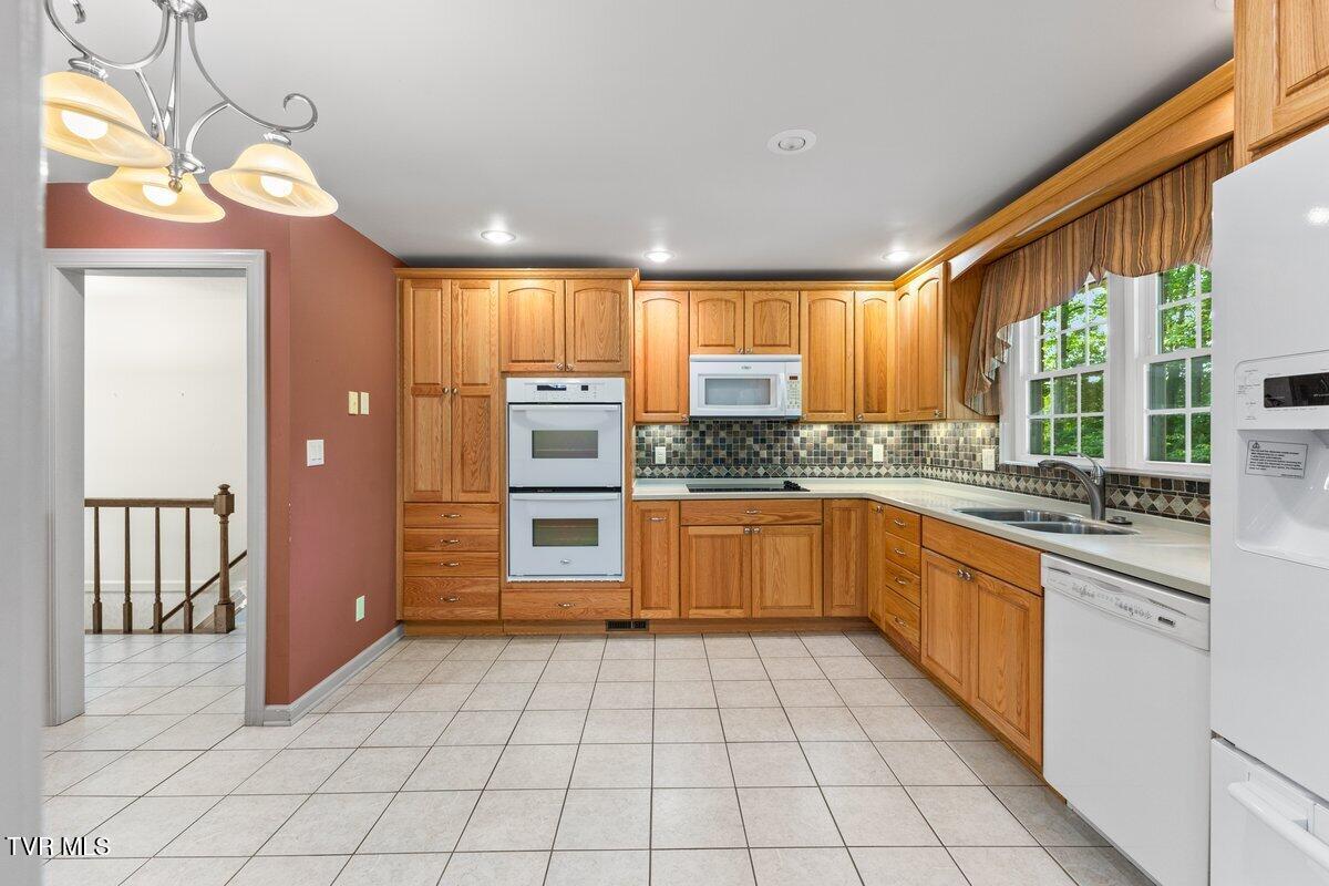 2 Mistletoe Court, Johnson City, Tennessee image 9