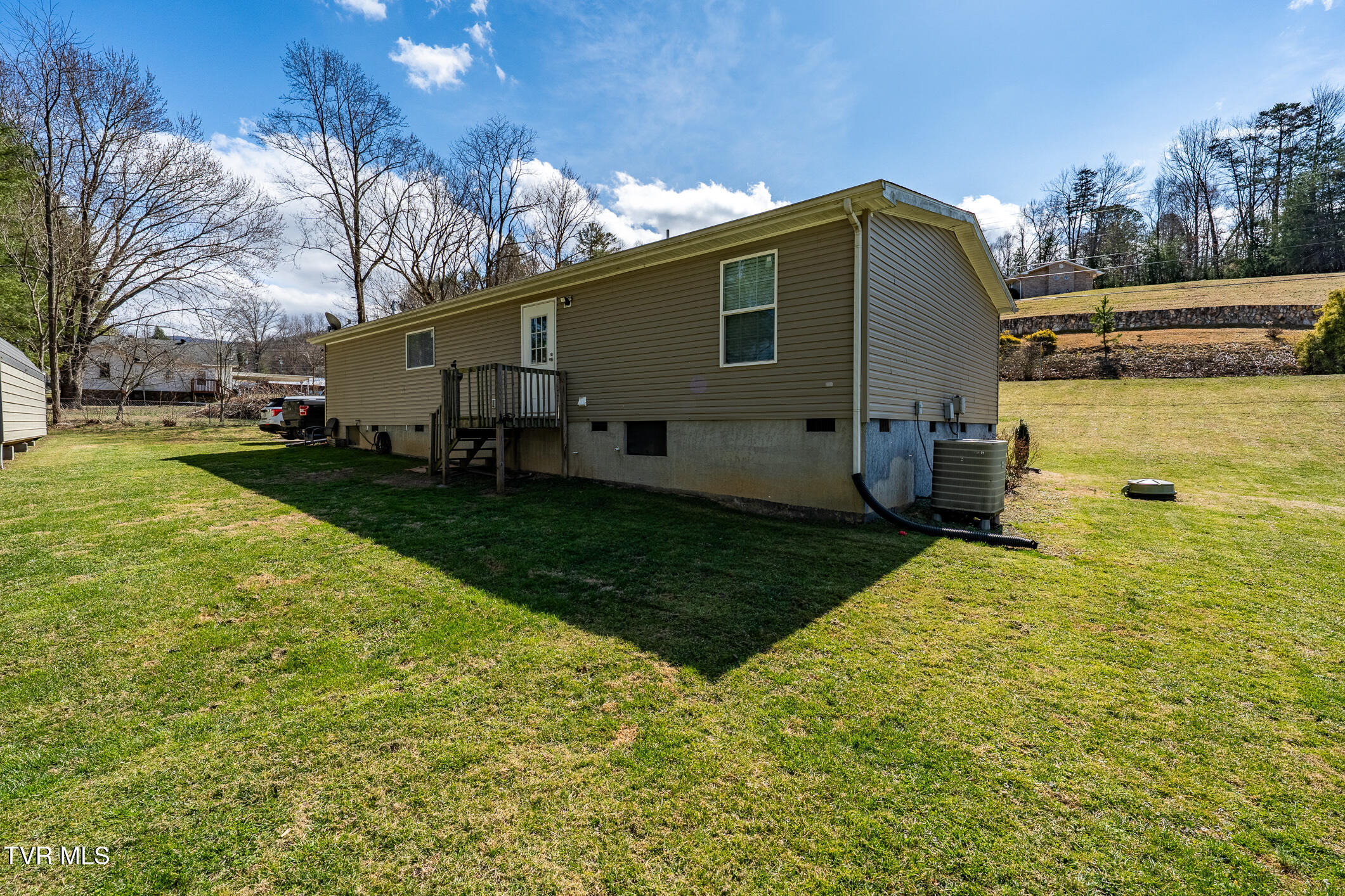 819 Mohawk Drive, Erwin, Tennessee image 15