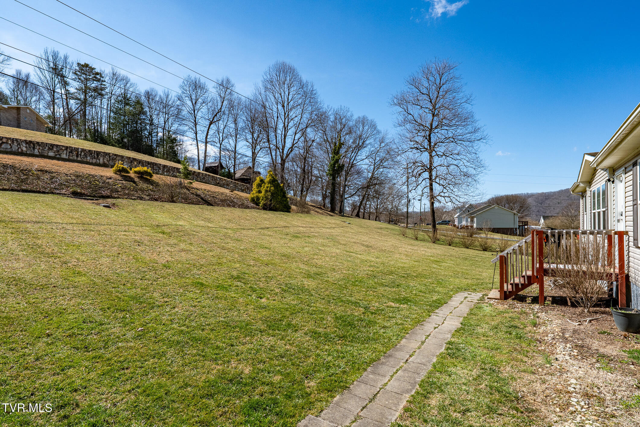 819 Mohawk Drive, Erwin, Tennessee image 10