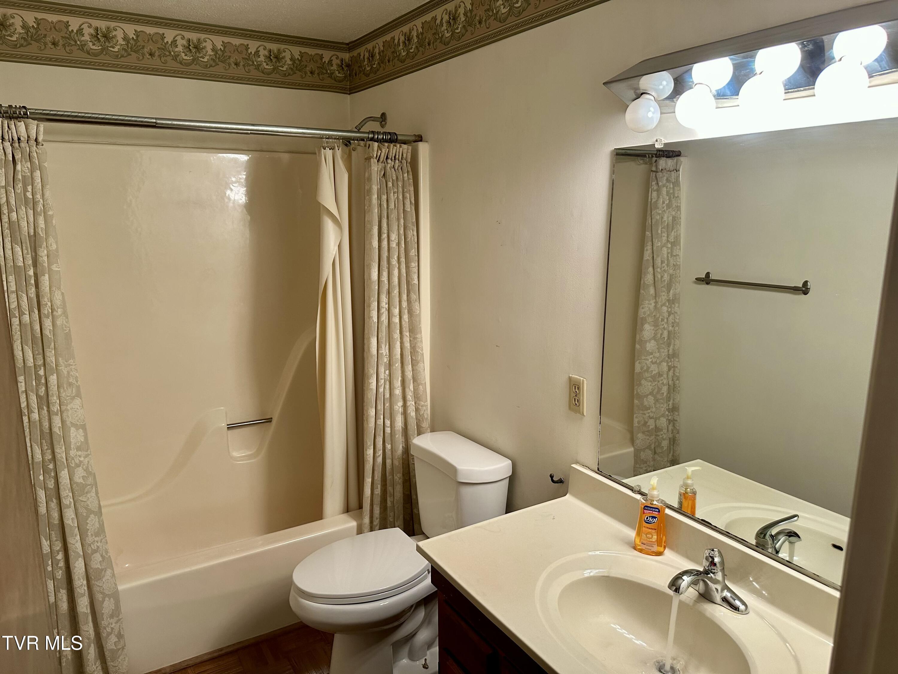 2420 Volunteer Parkway Pkwy #A1, Bristol, Tennessee image 20