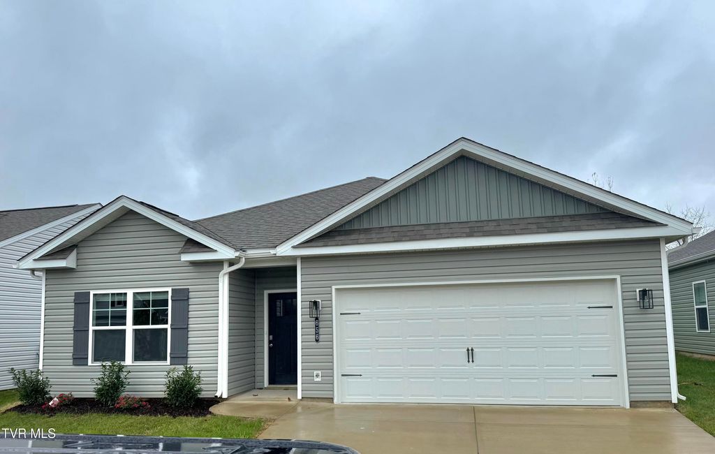 Photo of 656 Saint Andrews Drive Dr, Kingsport, TN 37664 (MLS # 9983810)