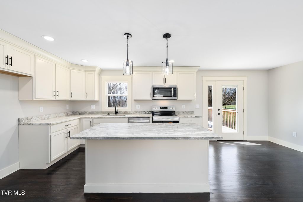 Photo of 226 Dorothy Circle, Limestone, TN 37681 (MLS # 9992777)