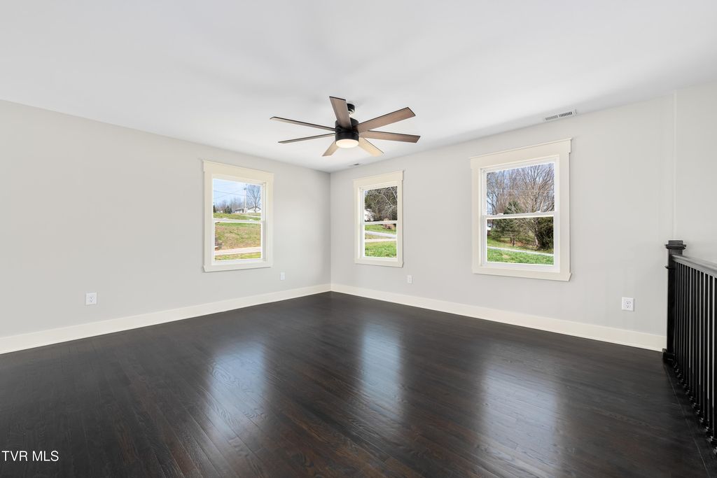 Photo of 226 Dorothy Circle, Limestone, TN 37681 (MLS # 9992777)