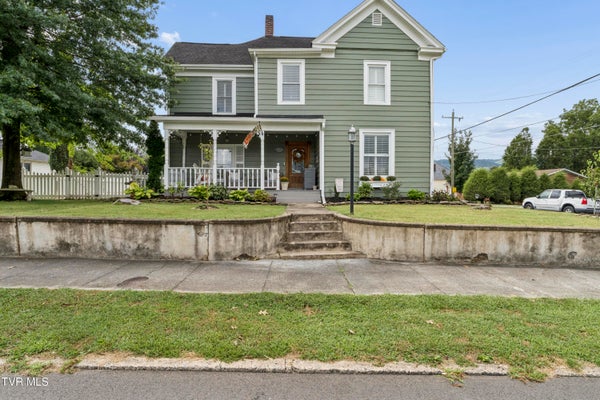 404 LOVE ST, ERWIN, TN 37650 - Image 7a5800948d2b7f4189bb84d28d06c8ee/3421843896