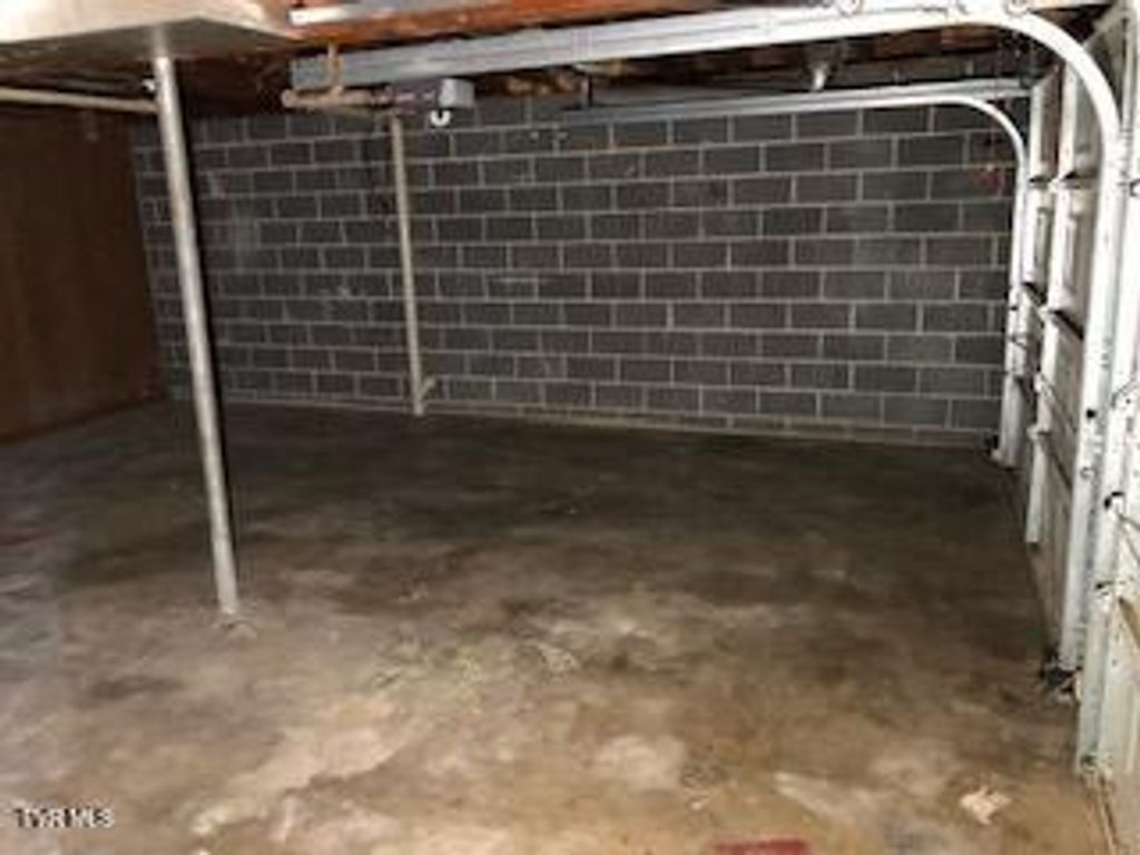 Photo of 317 Archcrest Street, Kingsport, TN 37664 (MLS # 9989034)