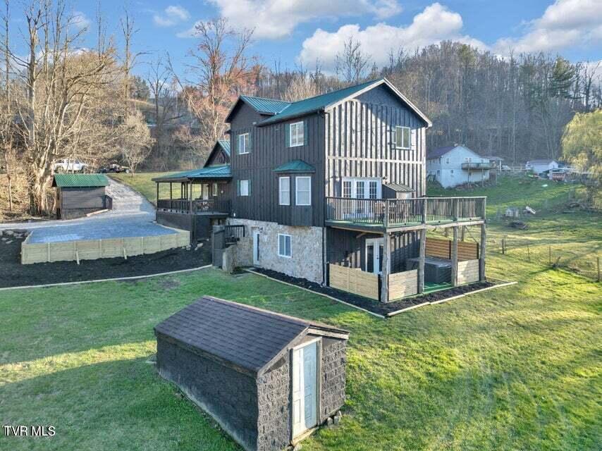 136 Beecher Holtsclaw Road, Roan Mountain, Tennessee image 6