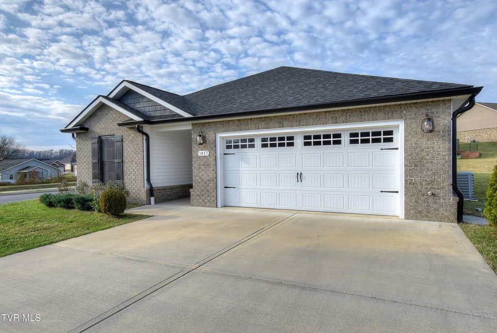 Photo of 1417 Lemongrass Drive, Jonesborough, TN 37659 (MLS # 9991827)