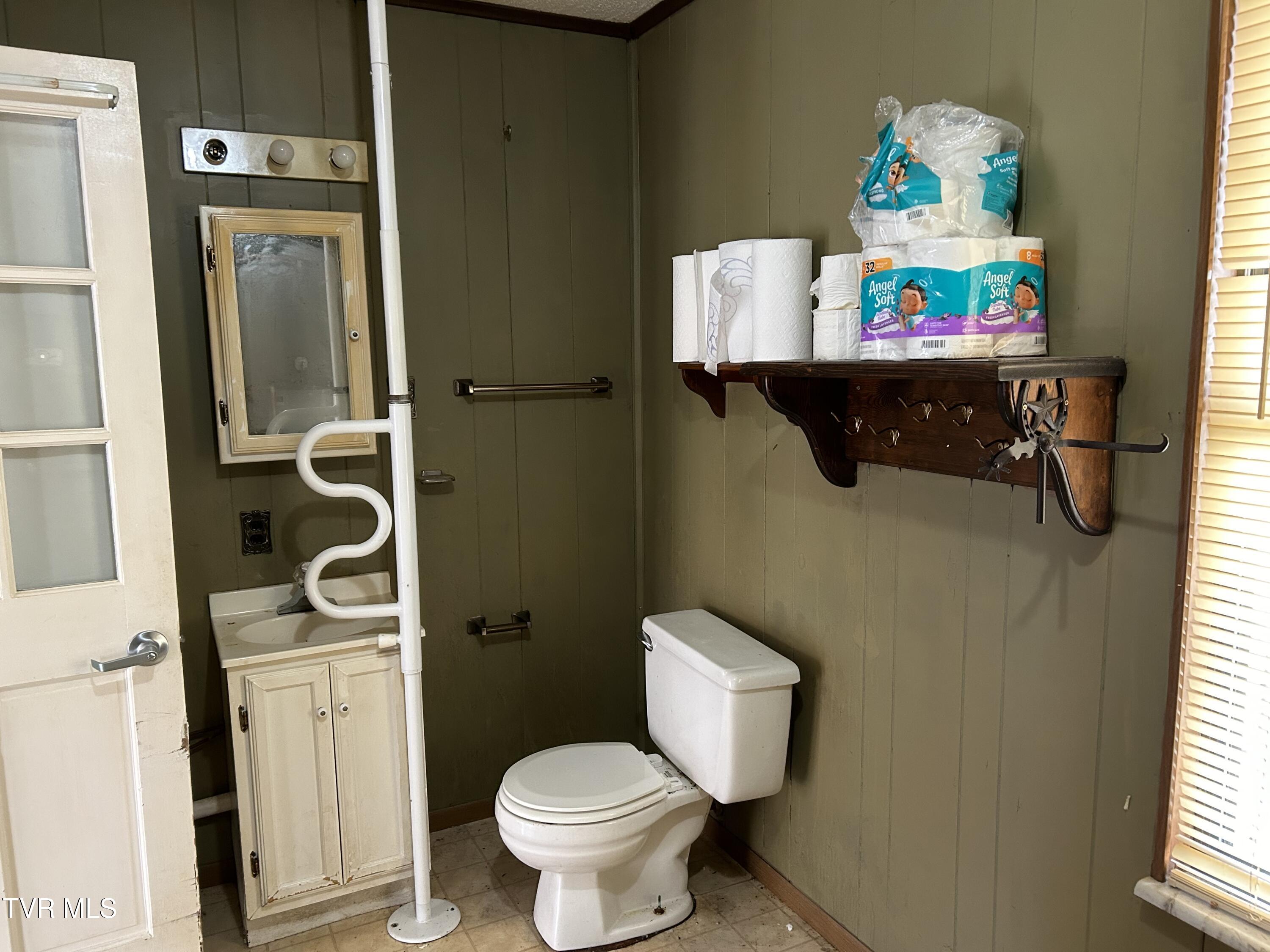 20 Cherokee Blvd. Blvd, Greeneville, Tennessee image 11