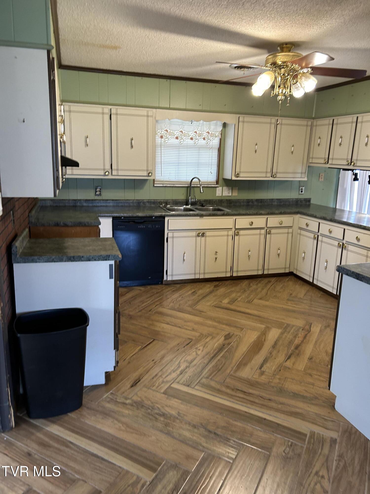 20 Cherokee Blvd. Blvd, Greeneville, Tennessee image 6