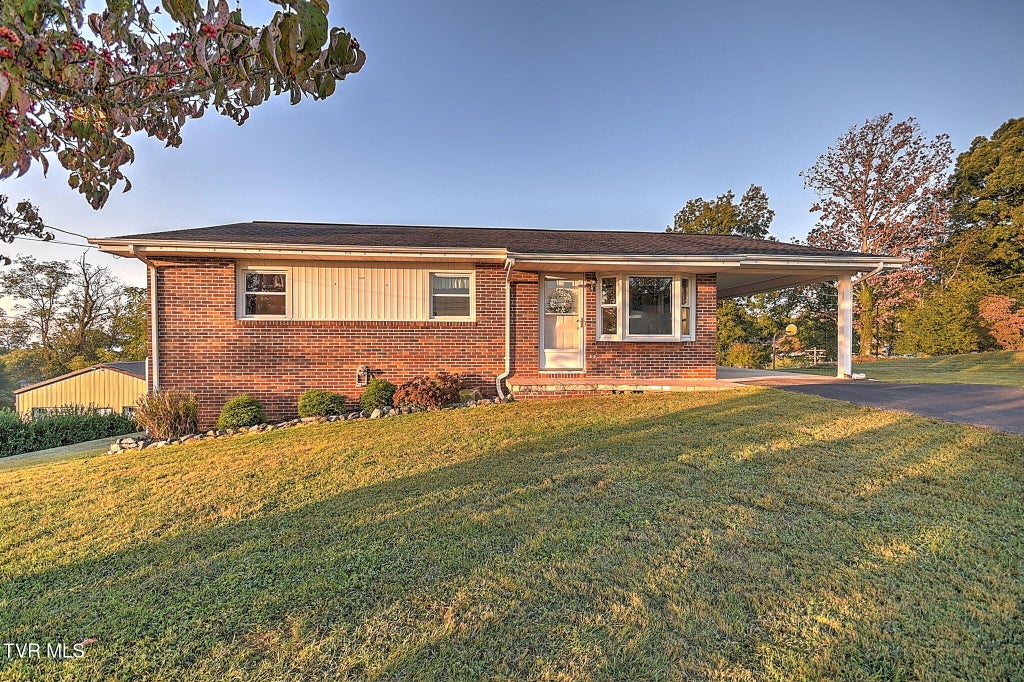 Photo of 540 Rogers Avenue, Kingsport, TN 37660 (MLS # 10002157)