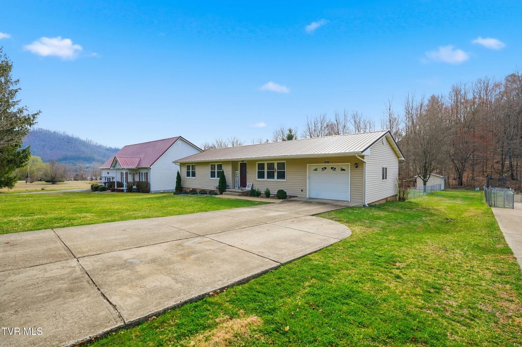 Photo of 413 Fraley Avenue, Duffield, VA 24244 (MLS # 9992069)