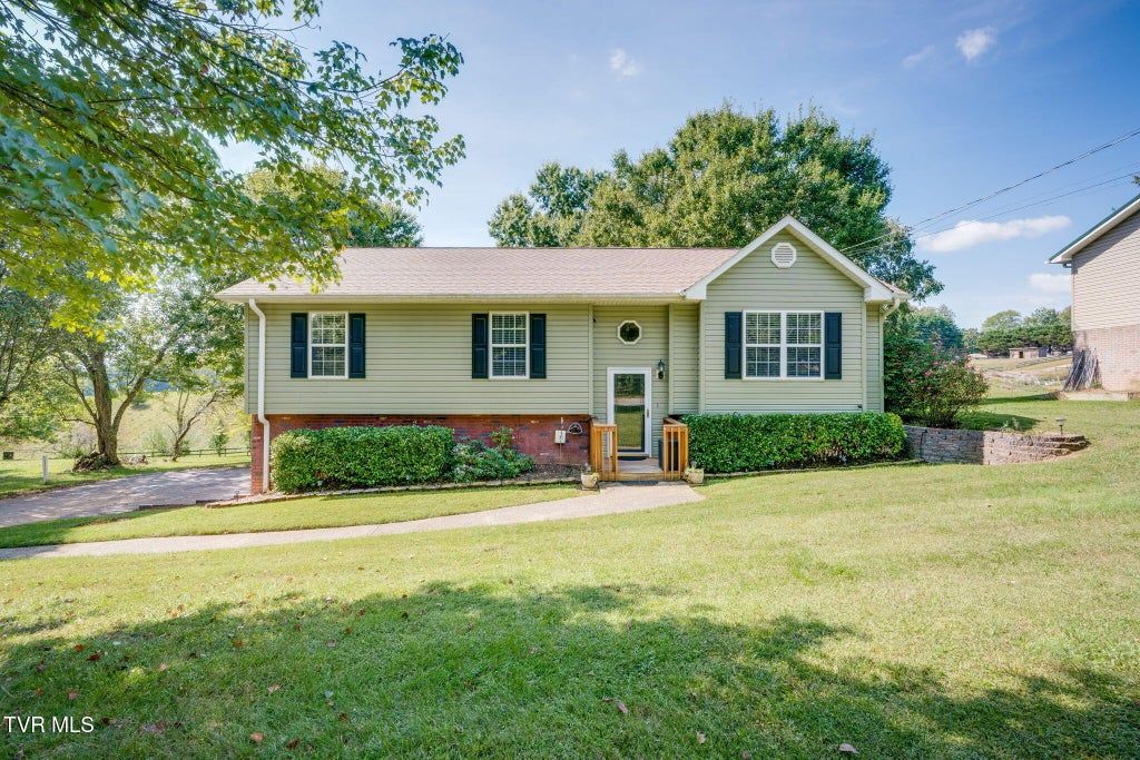 Photo of 421 Old Embreeville Road, Jonesborough, TN 37659 (MLS # 10001693)