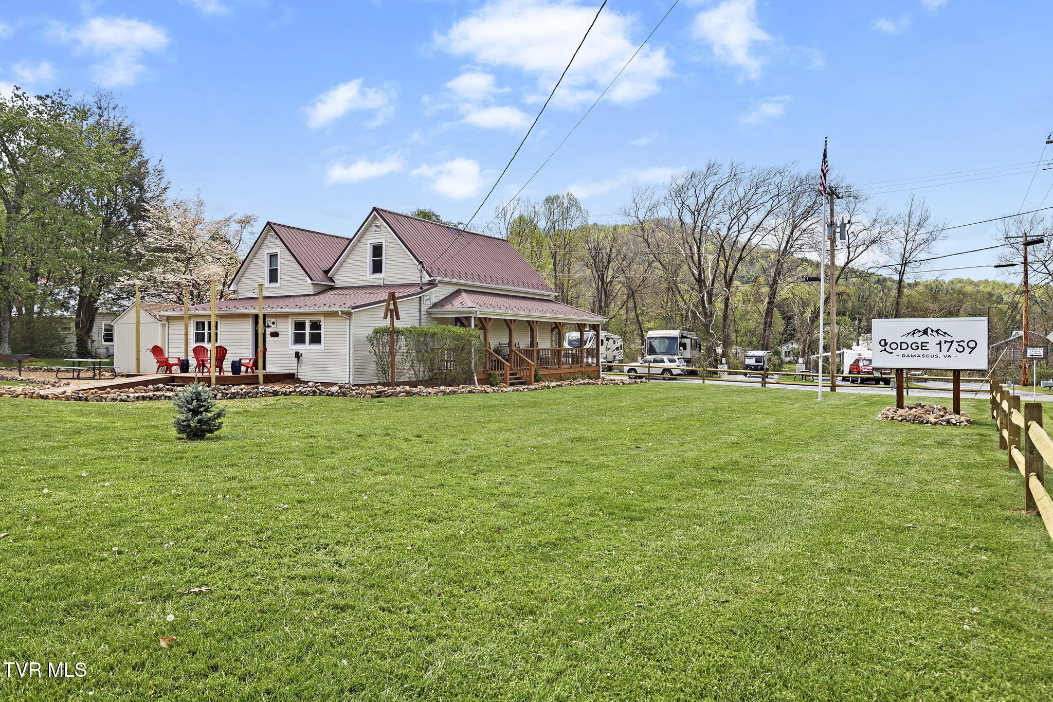 100 Railroad Avenue, Damascus, Virginia image 6