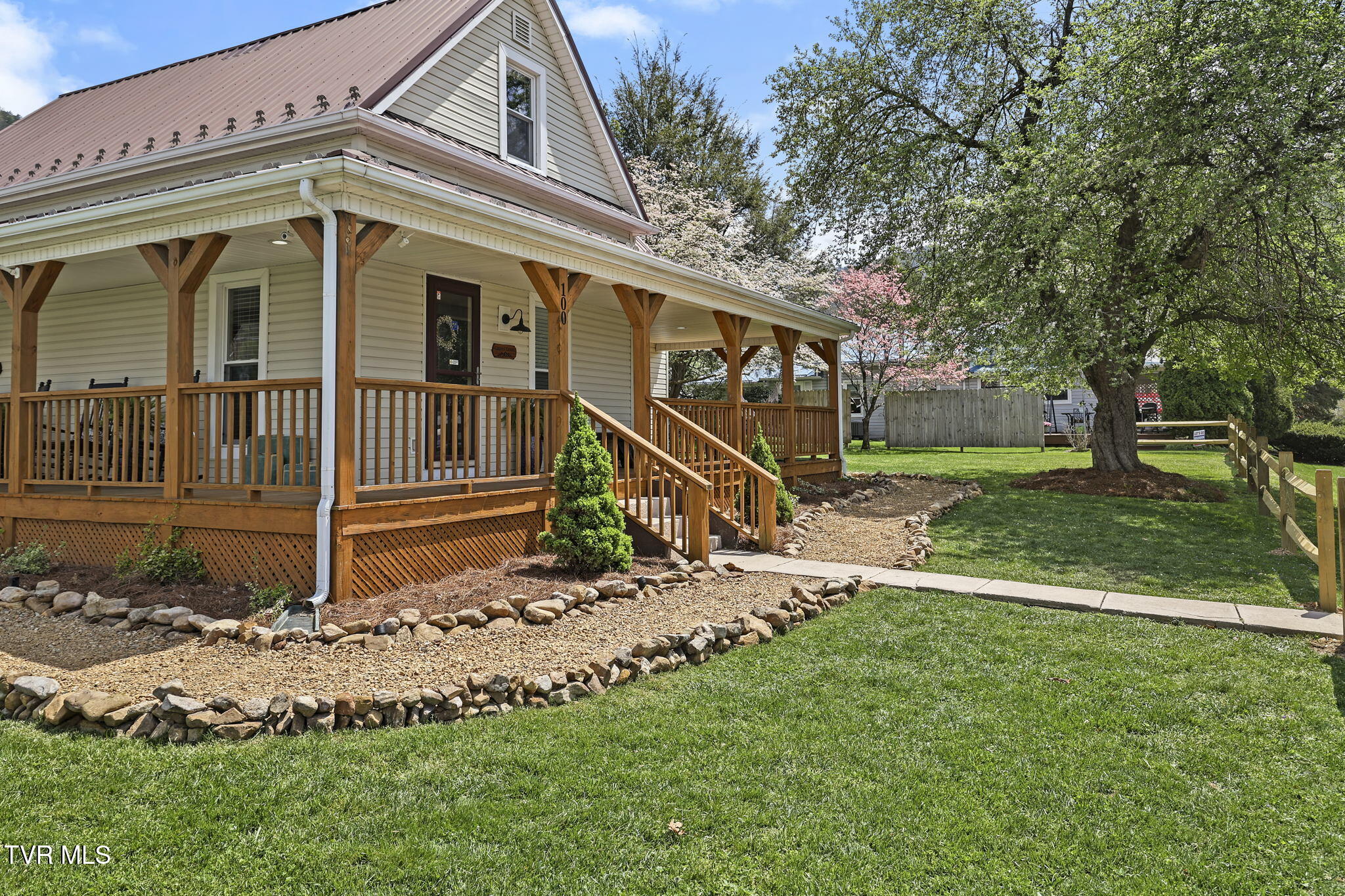 100 Railroad Avenue, Damascus, Virginia image 10