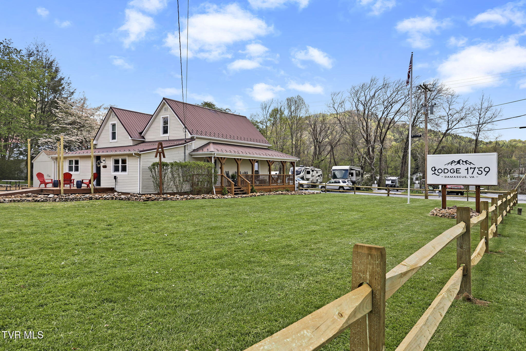 100 Railroad Avenue, Damascus, Virginia image 1