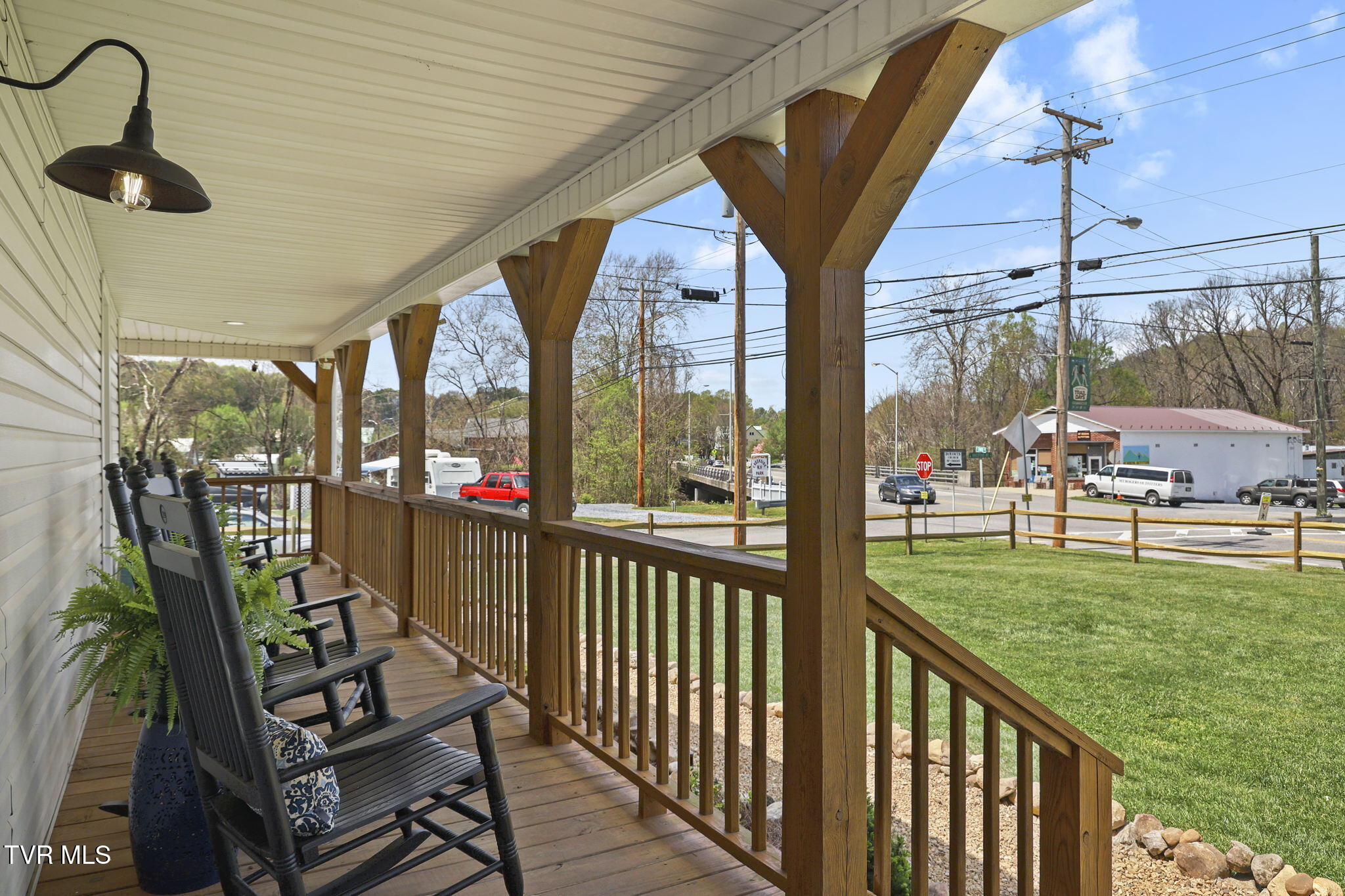 100 Railroad Avenue, Damascus, Virginia image 4