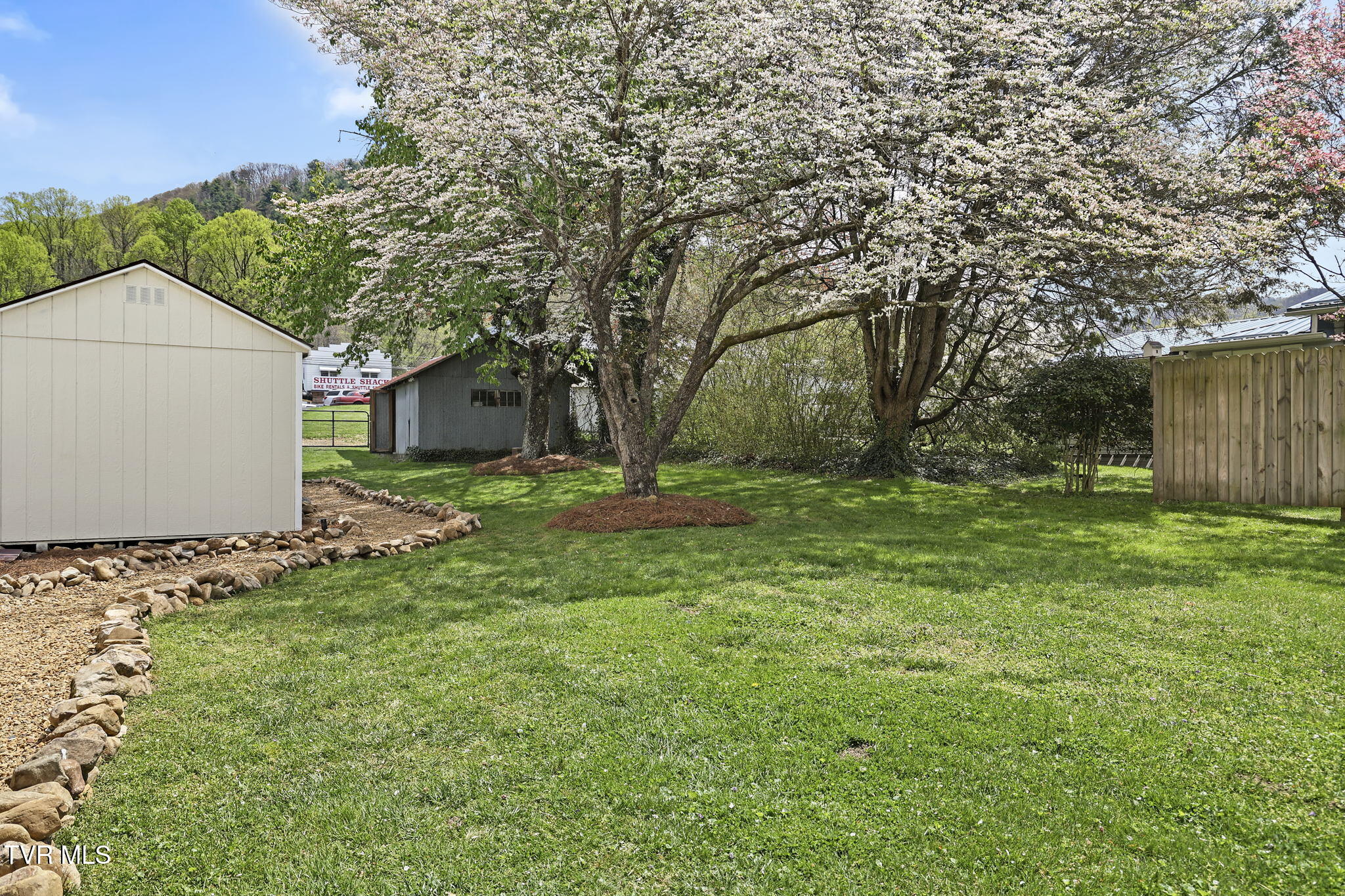 100 Railroad Avenue, Damascus, Virginia image 23