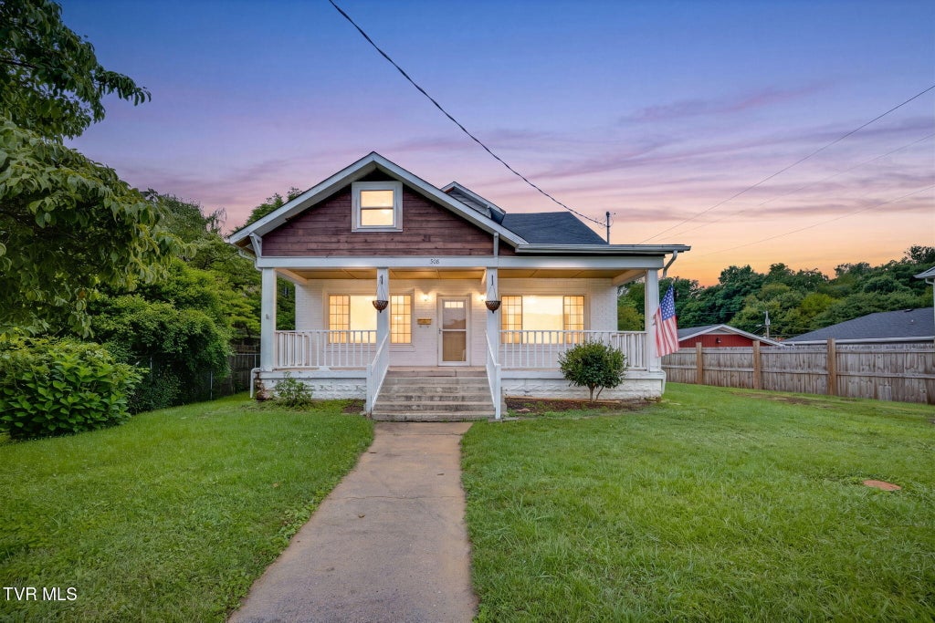Photo of 508 Maple Street, Elizabethton, TN 37643 (MLS # 9997892)