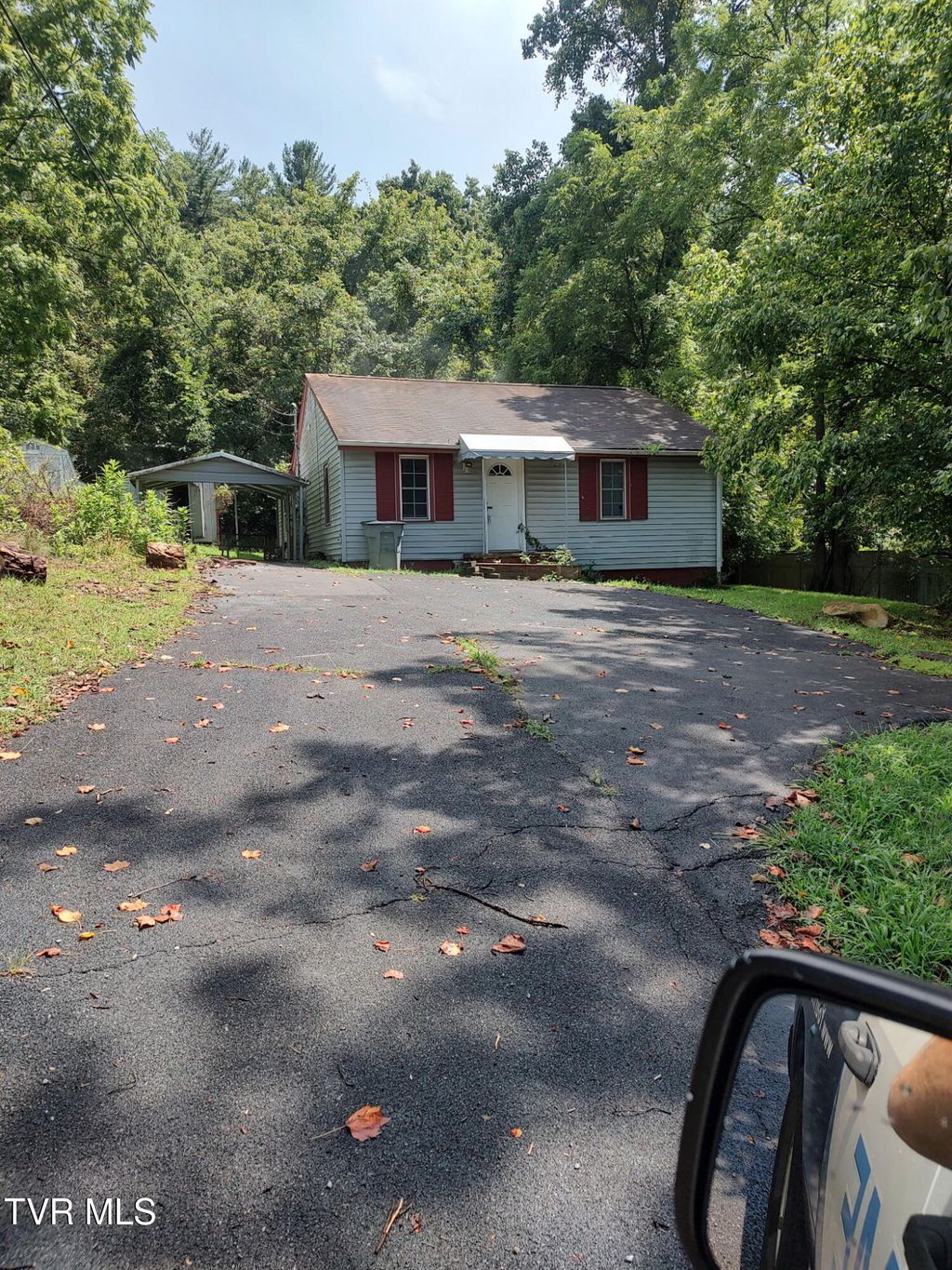 Photo of 2814 Anderson Street Ext Ext, Bristol, TN 37620 (MLS # 9983291)