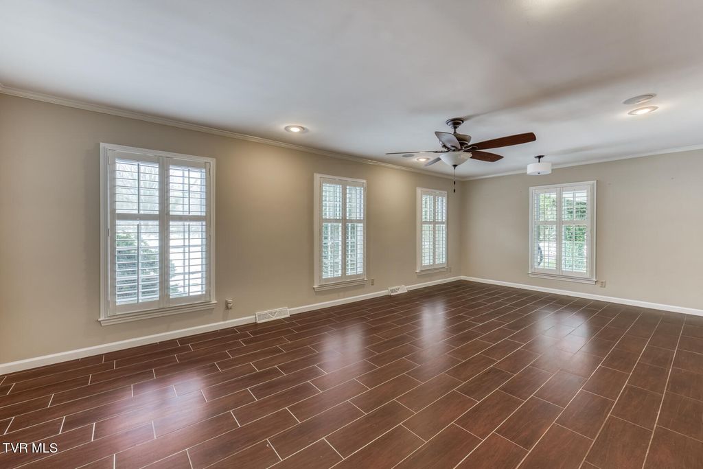 Photo of 605 Hillrise Boulevard, Johnson City, TN 37601 (MLS # 9990954)