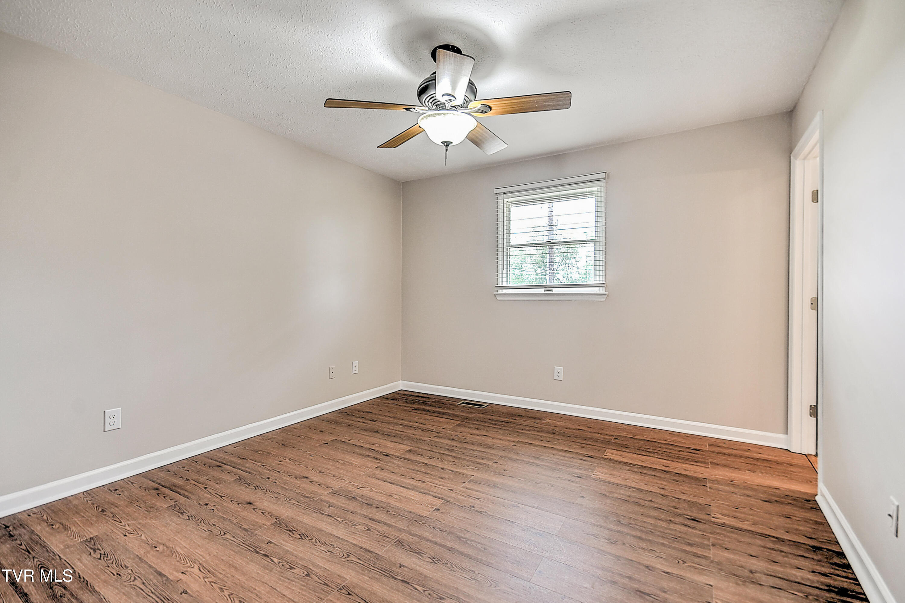 5524  A Carters Valley Road, Mount Carmel, Tennessee image 22