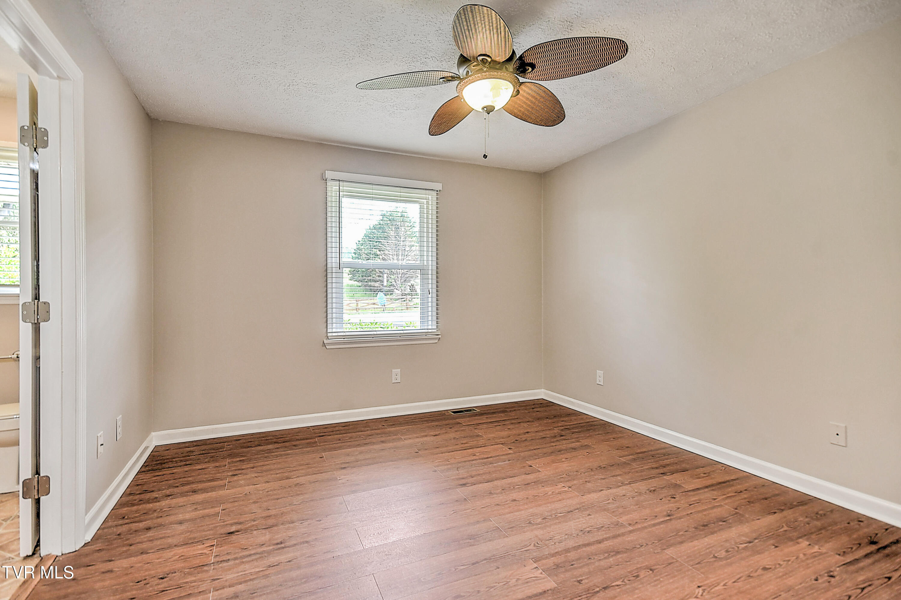 5524  A Carters Valley Road, Mount Carmel, Tennessee image 21