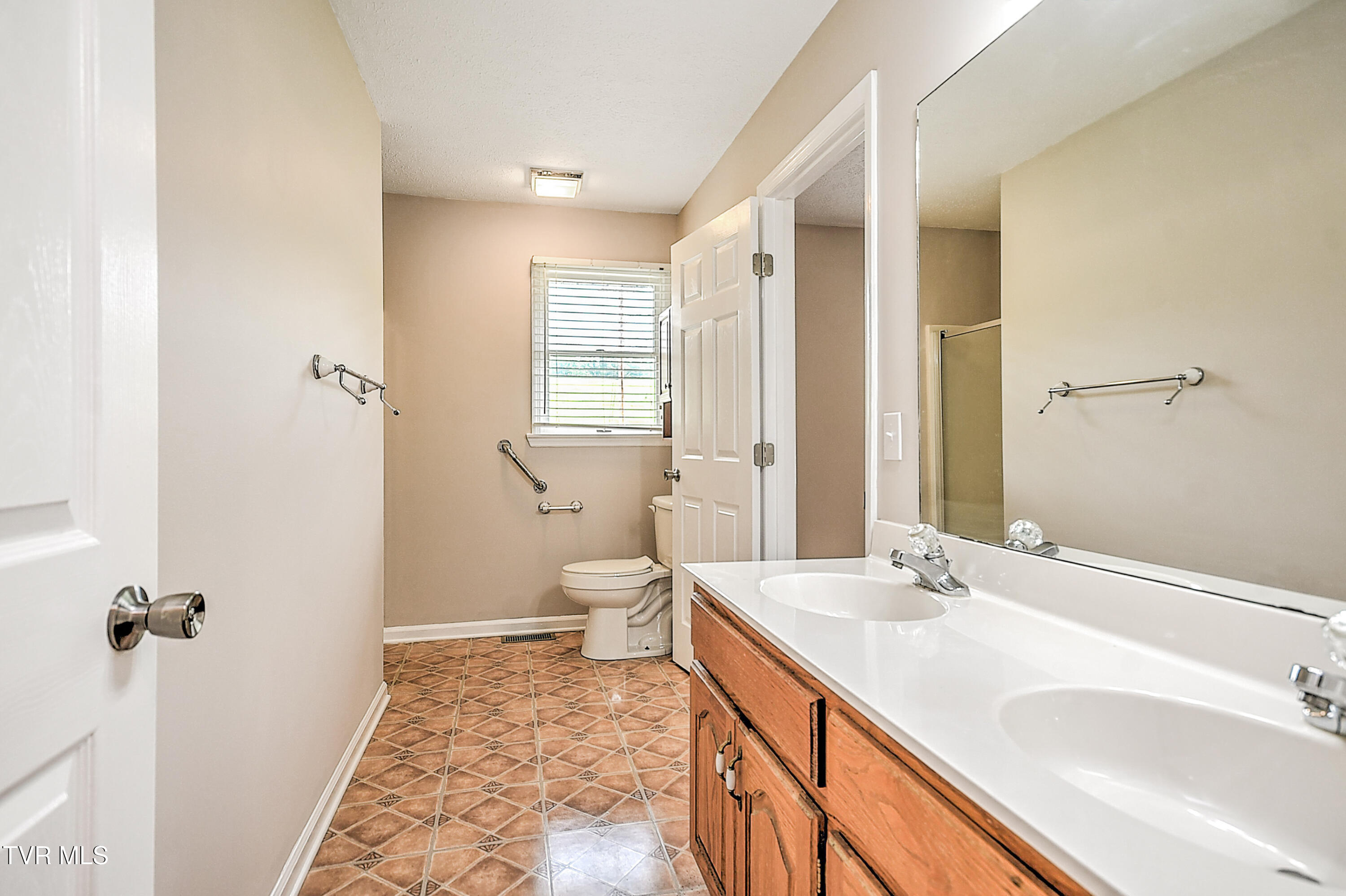 5524  A Carters Valley Road, Mount Carmel, Tennessee image 17