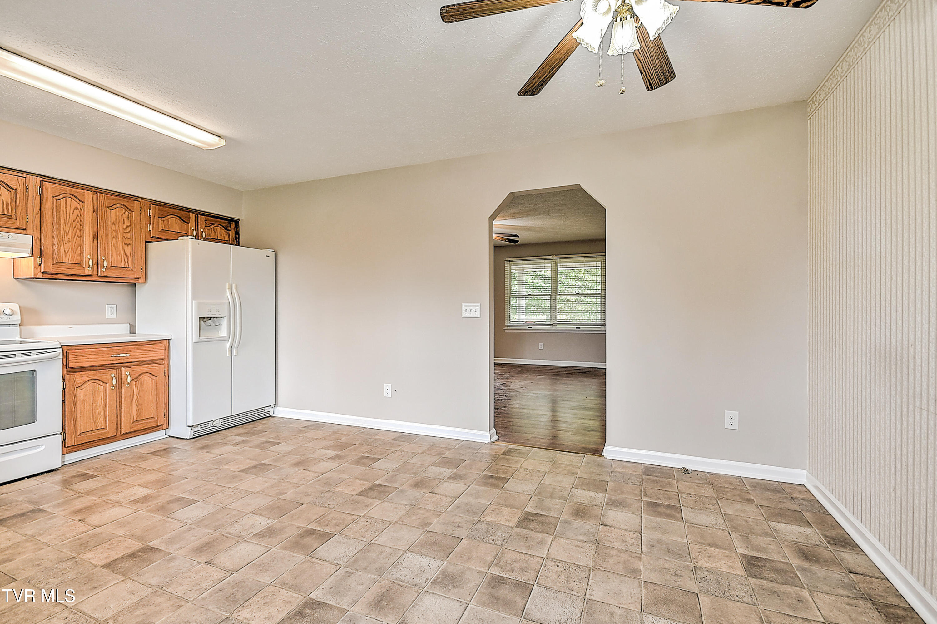 5524  A Carters Valley Road, Mount Carmel, Tennessee image 15