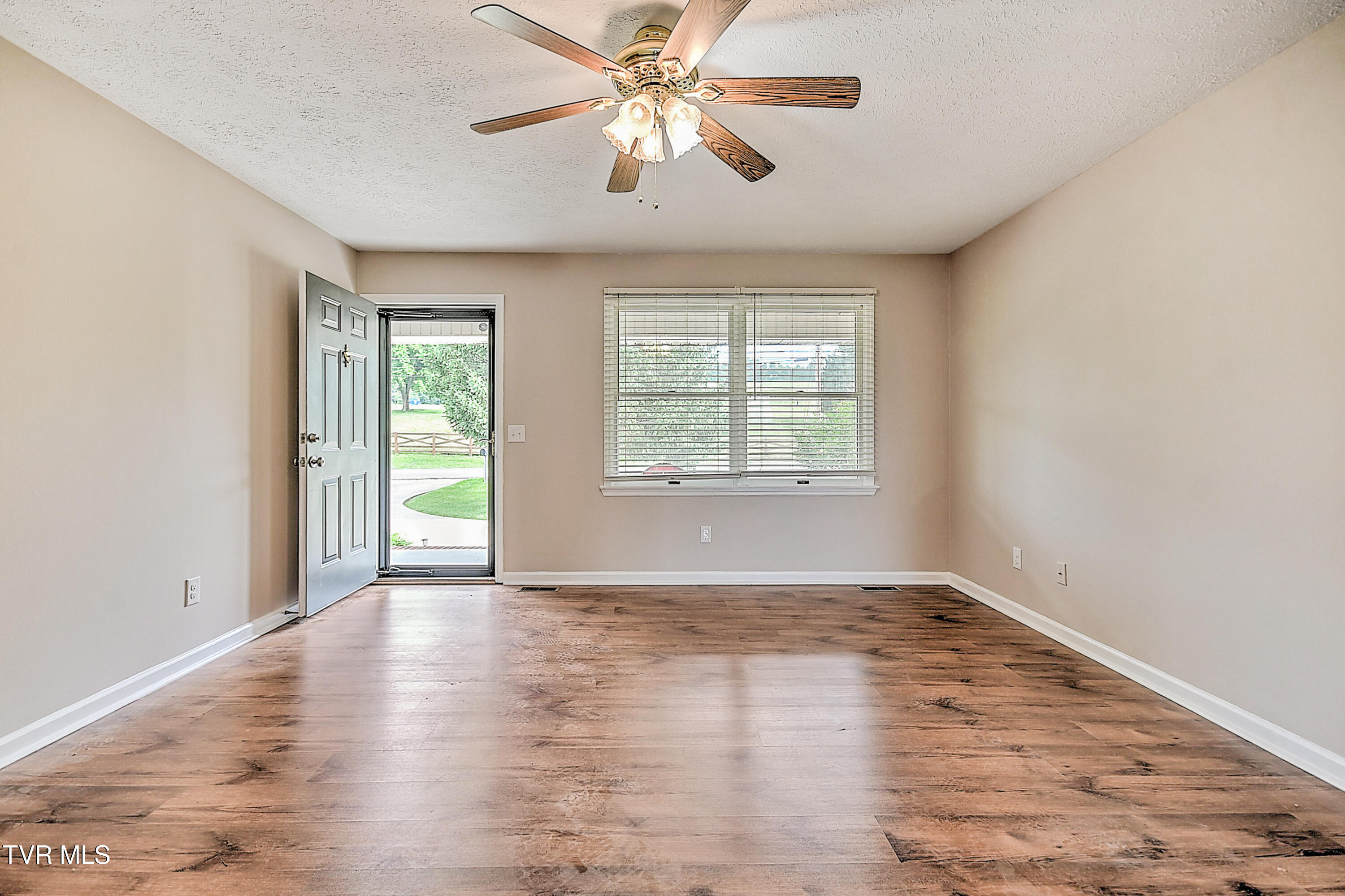 5524  A Carters Valley Road, Mount Carmel, Tennessee image 7