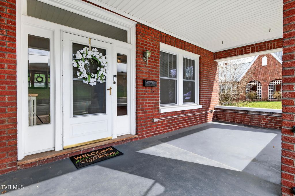 Photo of 415 Main Street, Marion, VA 24354 (MLS # 9993077)